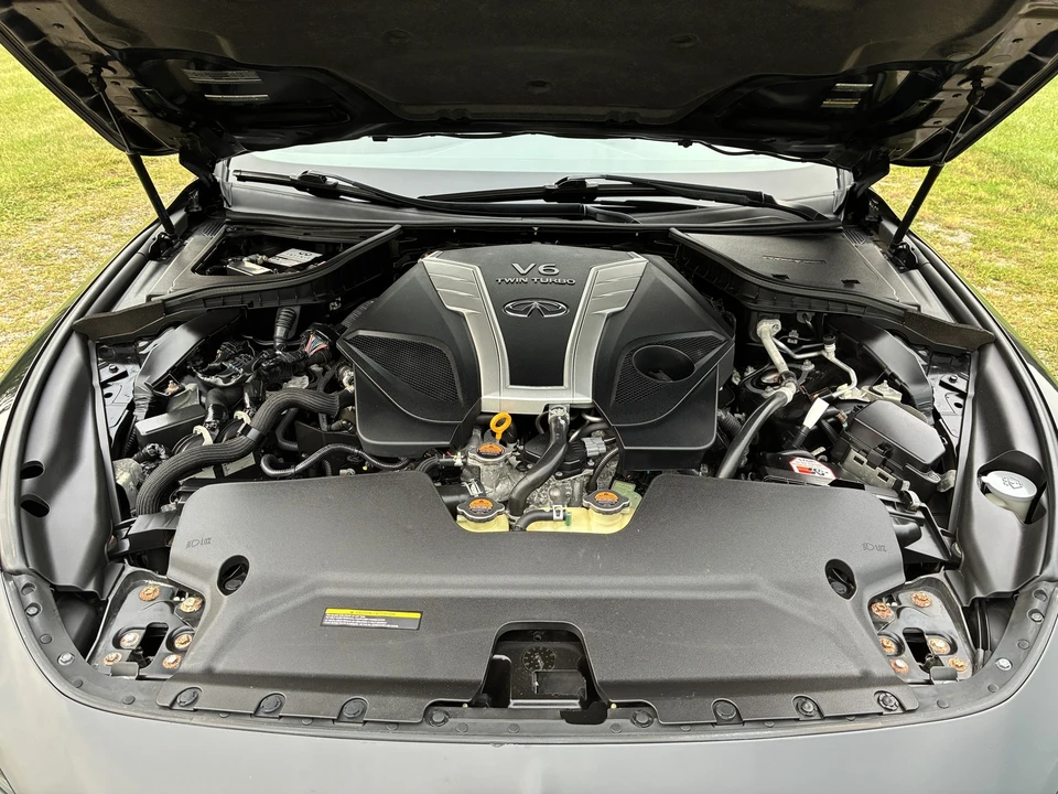 2017 Infiniti Q60 Red Sport 400 - Image 10 of 31