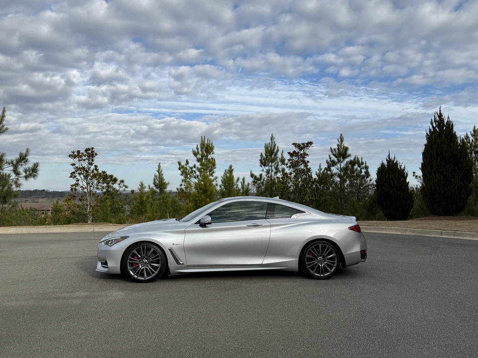 2017 Infiniti Q60 Red Sport 400 - Image 16 of 31