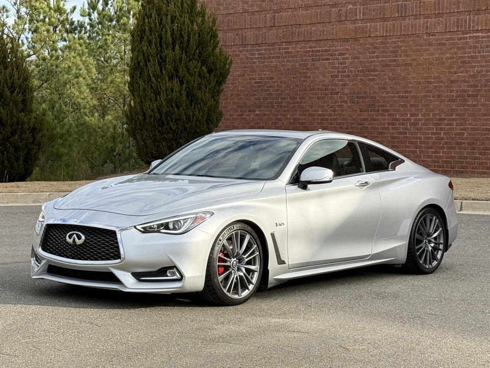 2017 Infiniti Q60 Red Sport 400 - Image 9 of 31