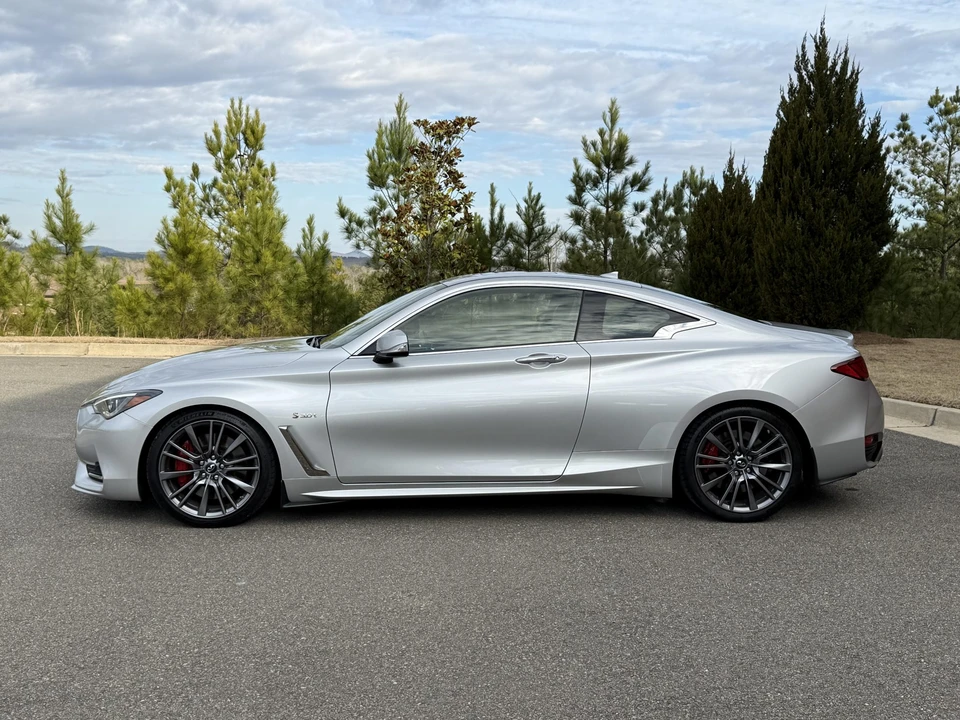 2017 Infiniti Q60 Red Sport 400 - Image 14 of 31