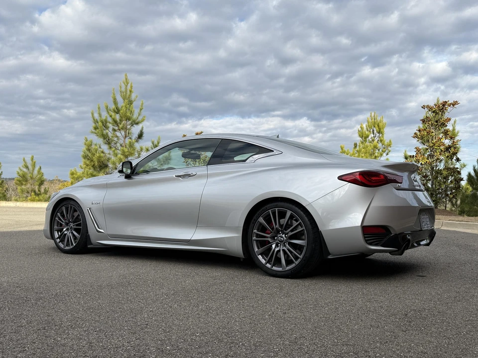 2017 Infiniti Q60 Red Sport 400 - Image 17 of 31