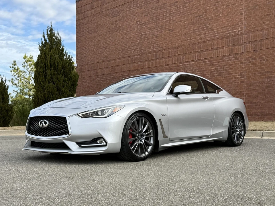 2017 Infiniti Q60 Red Sport 400 - Image 10 of 31
