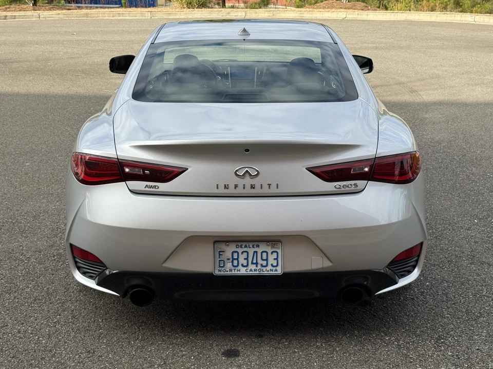 2017 Infiniti Q60 Red Sport 400 - Image 24 of 31