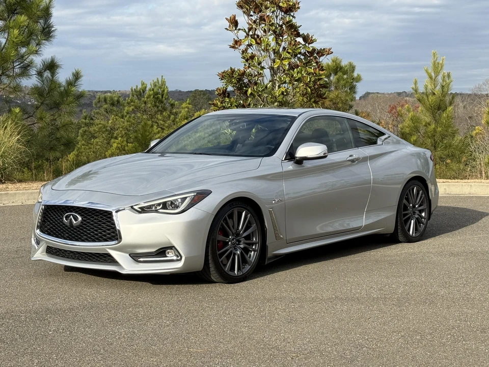 2017 Infiniti Q60 Red Sport 400 - Image 11 of 31