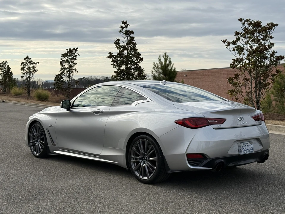 2017 Infiniti Q60 Red Sport 400 - Image 19 of 31