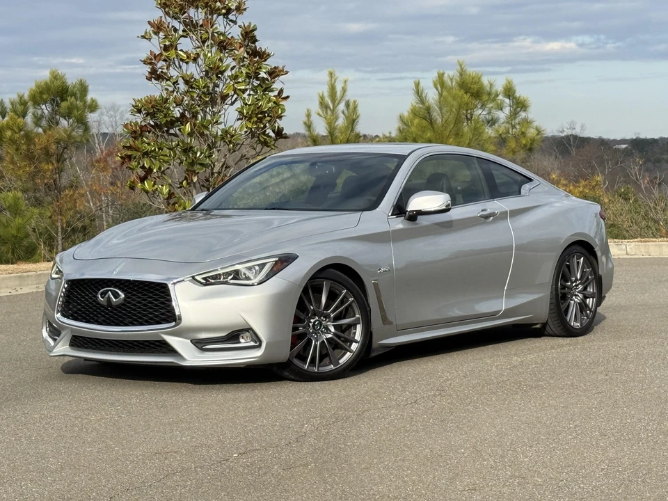 2017 Infiniti Q60 Red Sport 400 - Image 8 of 31