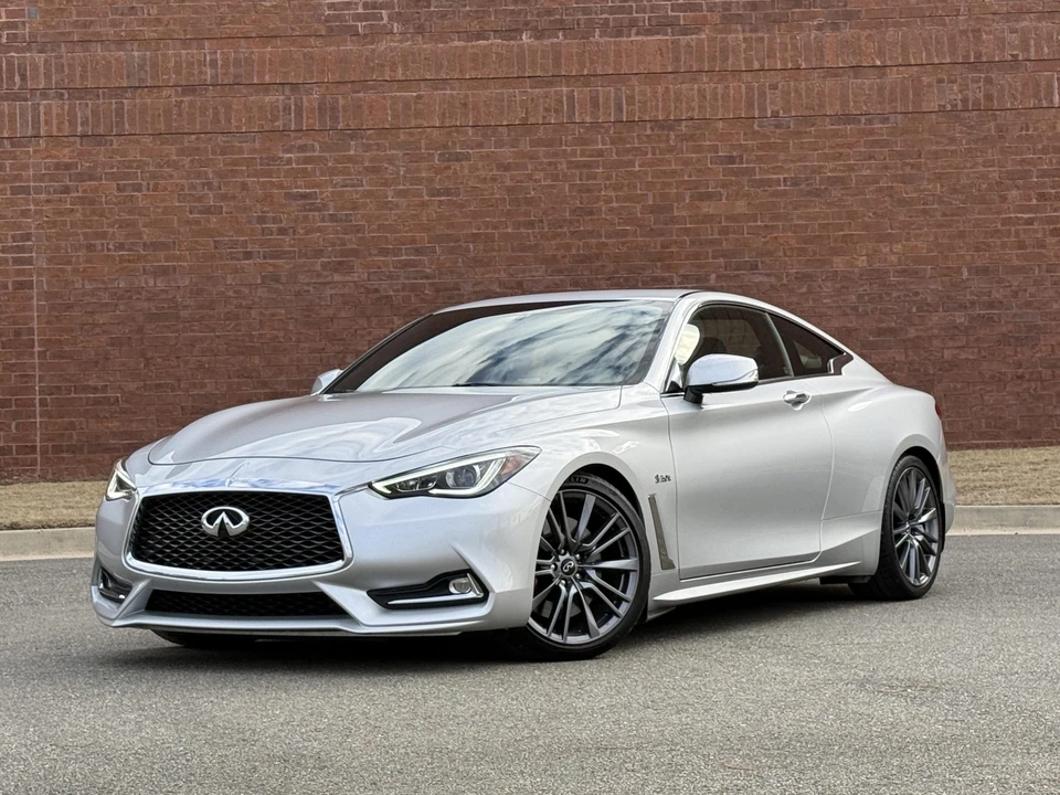 2017 Infiniti Q60 Red Sport 400 - Image 7 of 31
