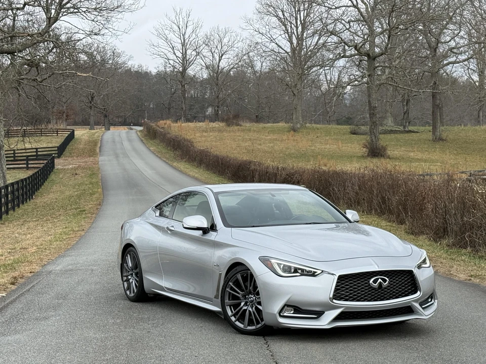 2017 Infiniti Q60 Red Sport 400 - Image 31 of 31