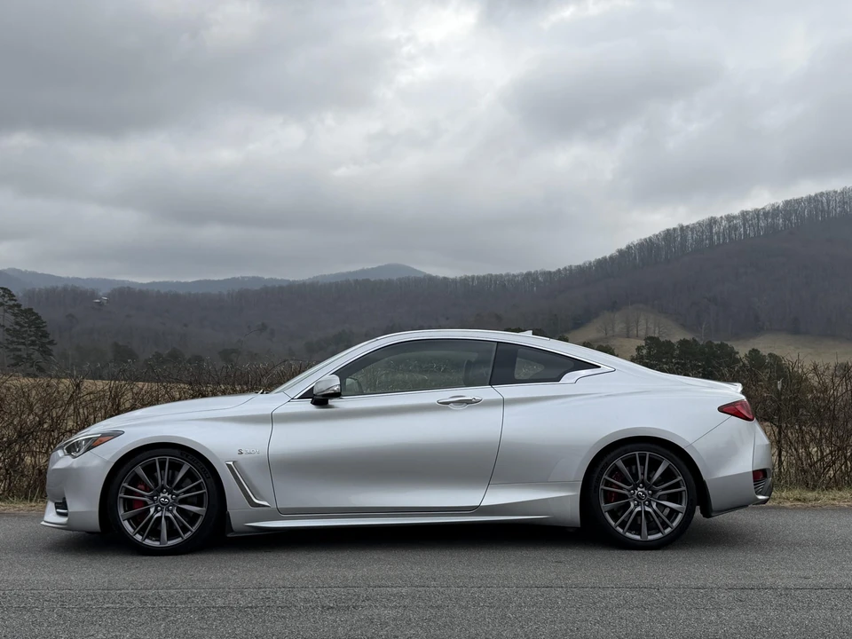 2017 Infiniti Q60 Red Sport 400 - Image 13 of 31