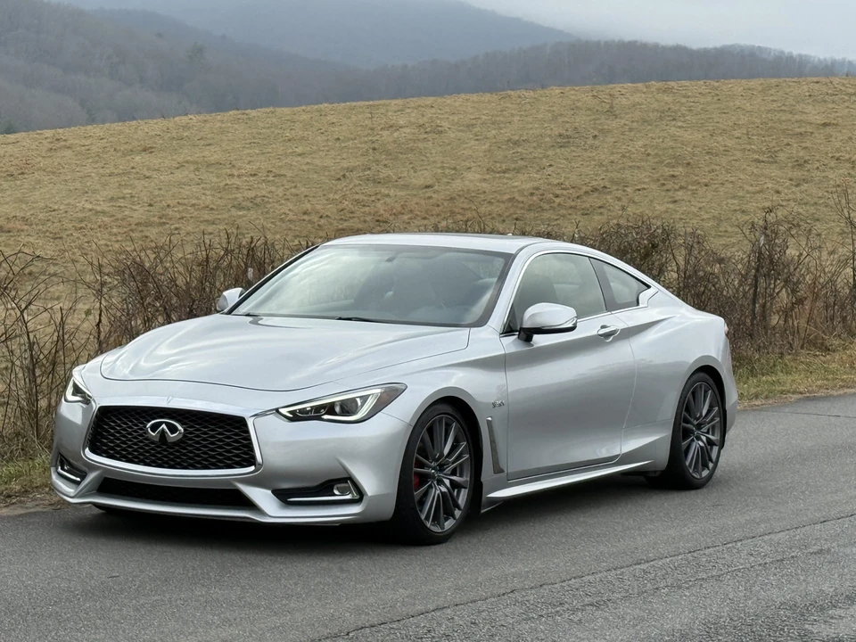2017 Infiniti Q60 Red Sport 400 - Image 2 of 31