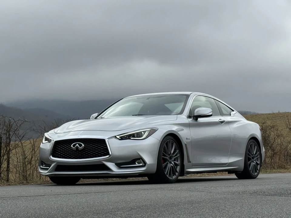 2017 Infiniti Q60 Red Sport 400 - Image 5 of 31