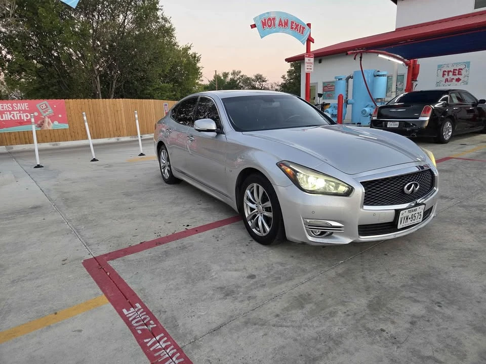 2017 Infiniti M/Q70 4th Gen - Image 3 of 5