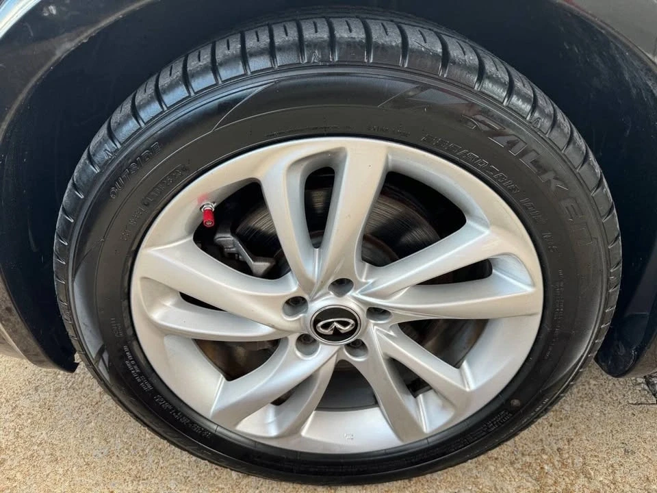 2017 Infiniti QX30 - Image 2 of 20