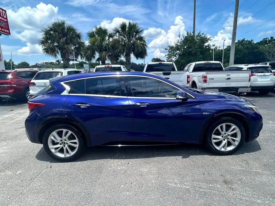 2017 Infiniti QX30 - Image 8 of 17