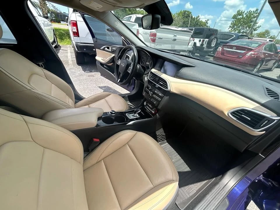 2017 Infiniti QX30 - Image 16 of 17