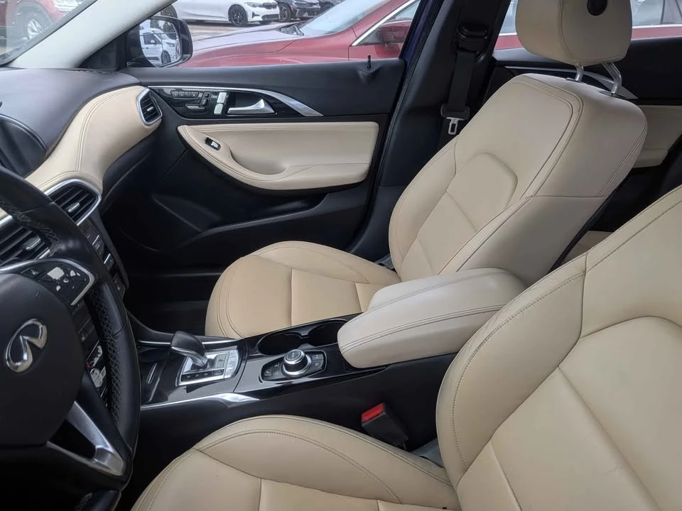 2017 Infiniti QX30 - Image 2 of 3
