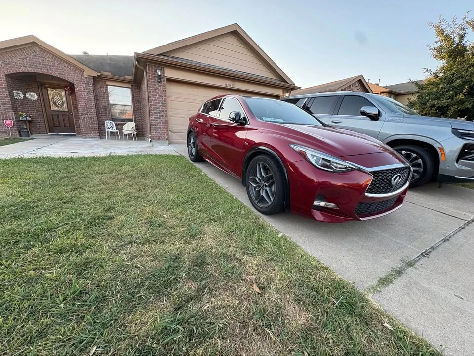 2017 Infiniti QX30 - Image 2 of 10