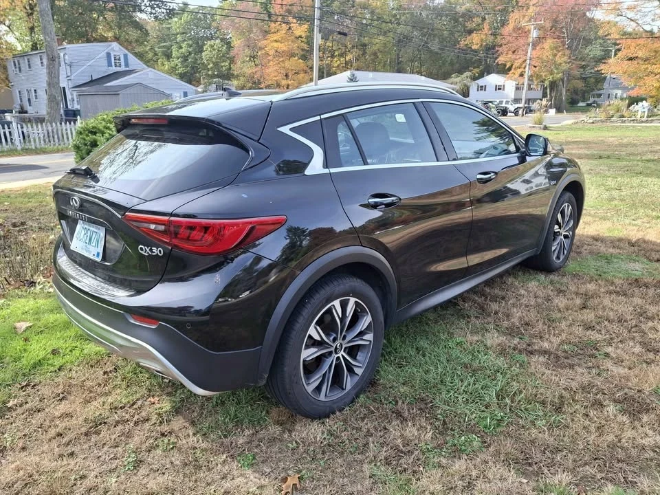 2017 Infiniti QX30 - Image 4 of 15