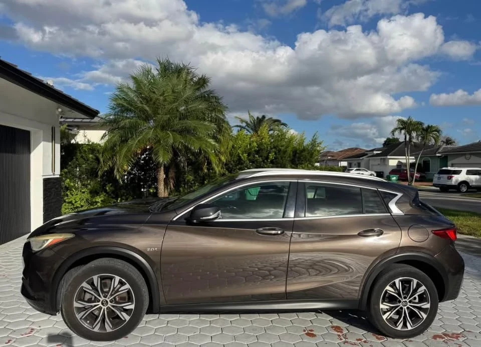 2017 Infiniti QX30 - Image 5 of 15