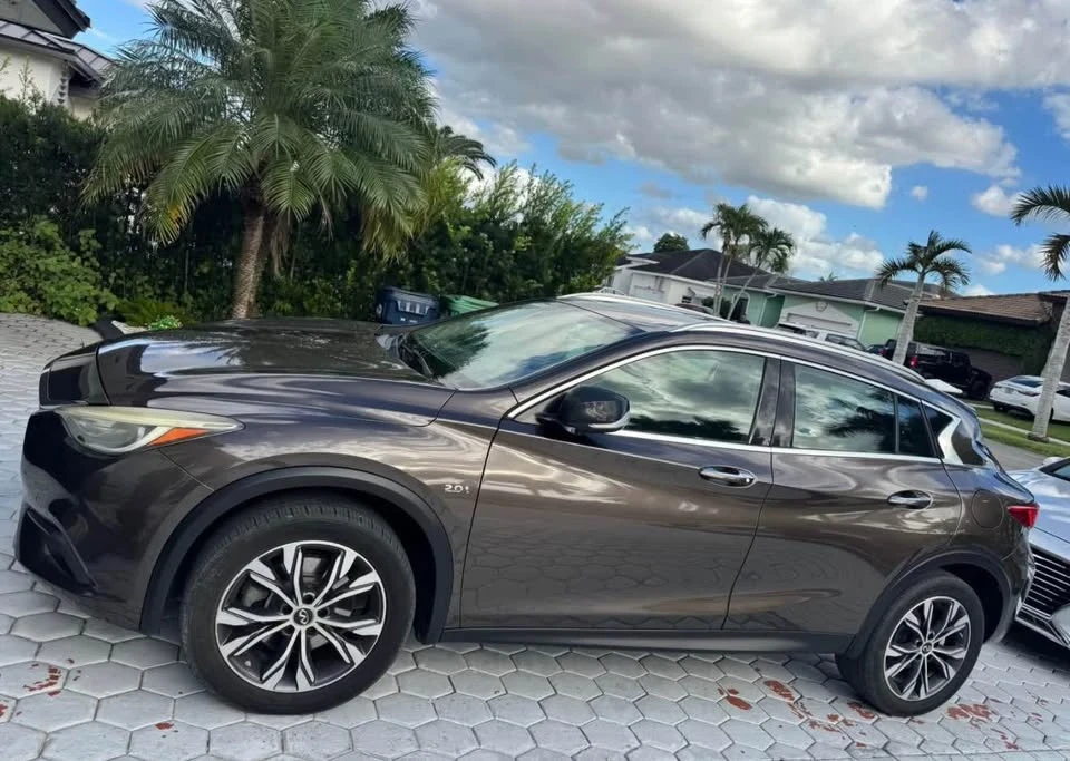 2017 Infiniti QX30 - Image 9 of 15