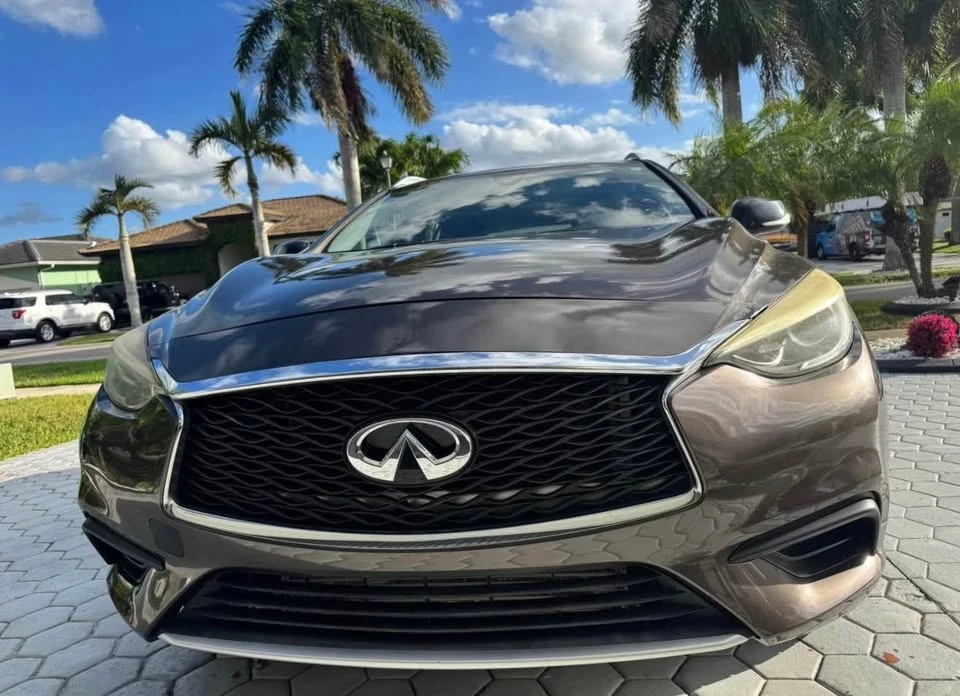 2017 Infiniti QX30 - Image 2 of 15