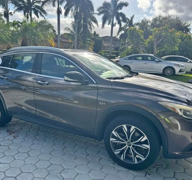 2017 Infiniti QX30 - Image 8 of 15