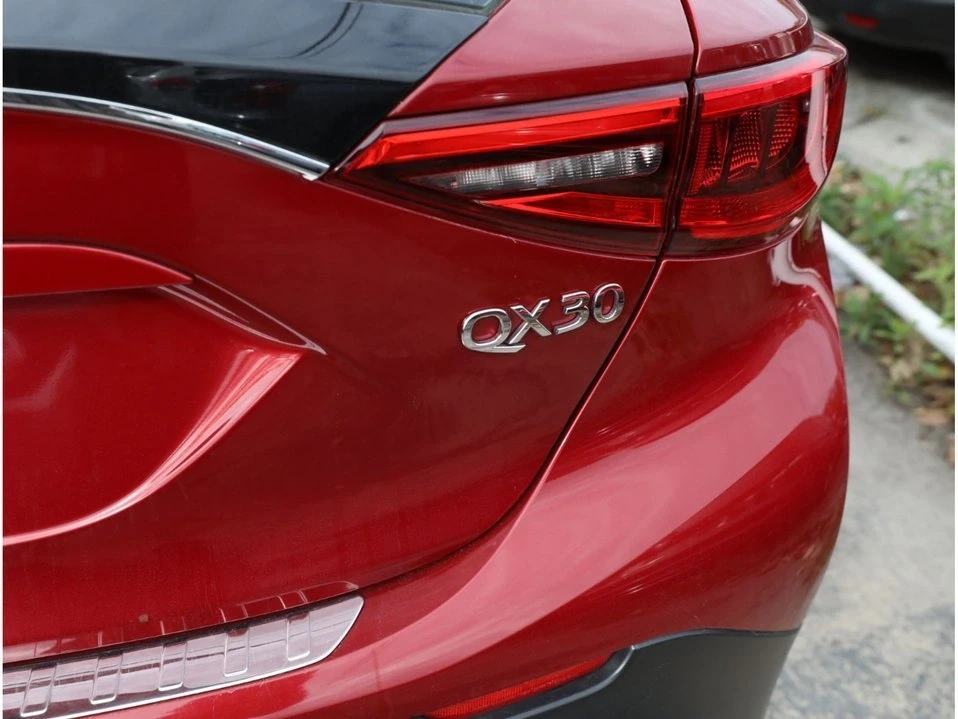 2017 Infiniti QX30 - Image 9 of 17