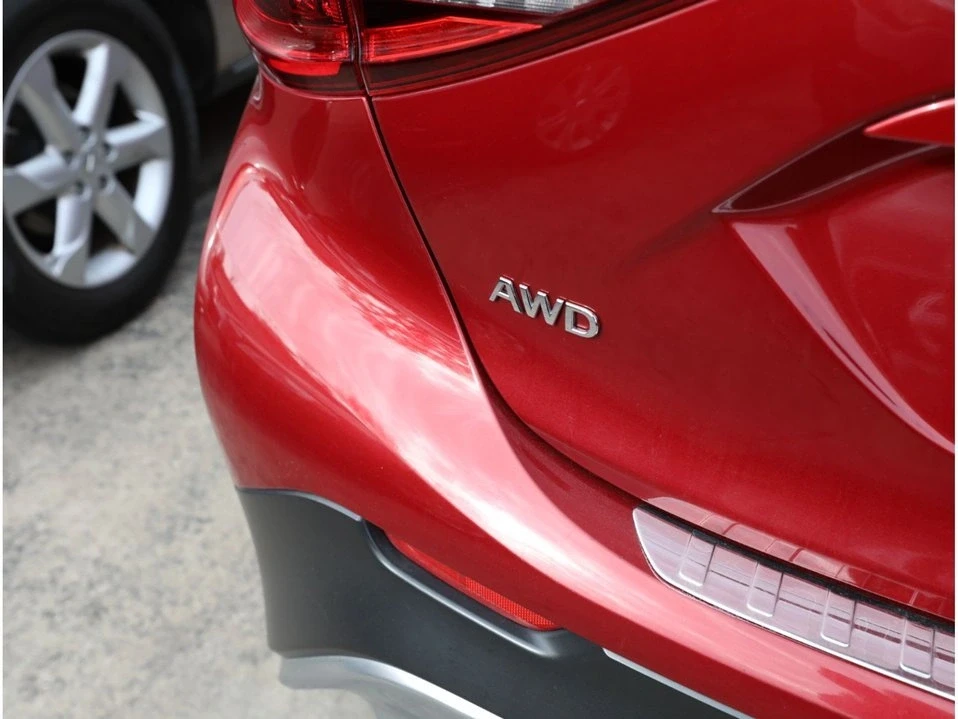 2017 Infiniti QX30 - Image 8 of 17