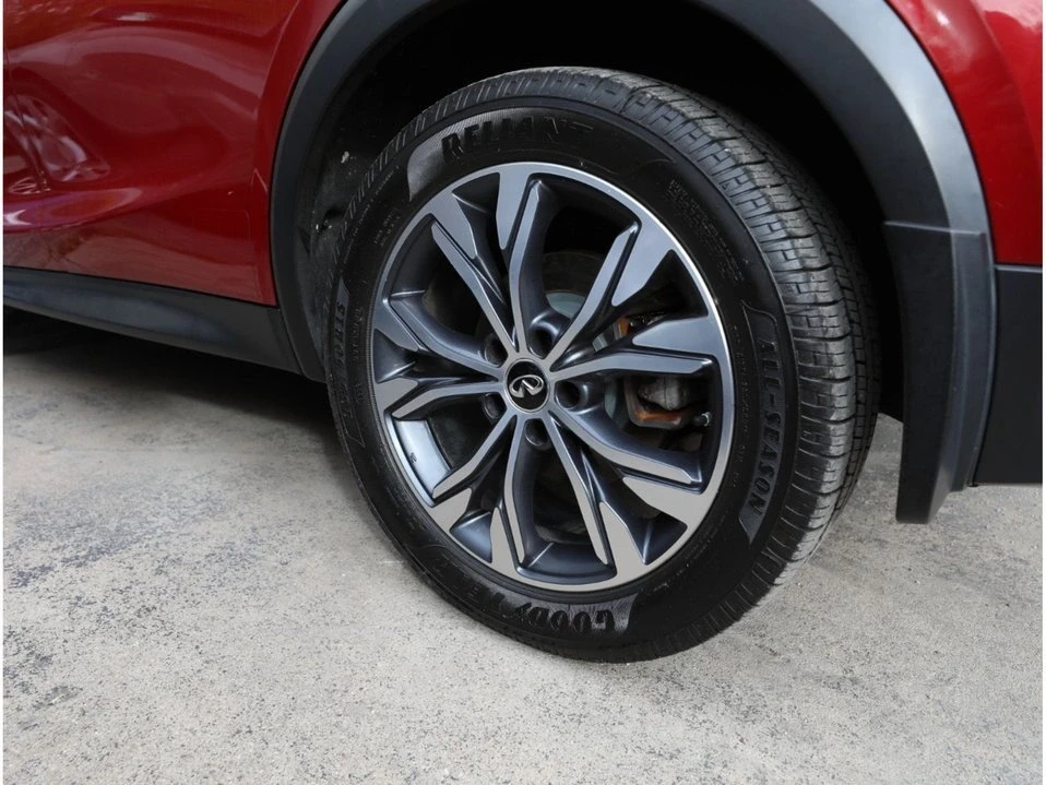 2017 Infiniti QX30 - Image 10 of 17
