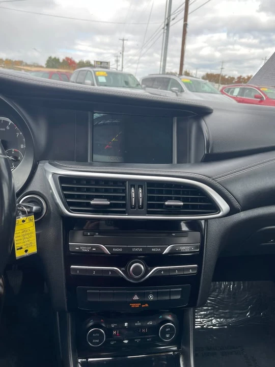 2017 Infiniti QX30 - Image 10 of 15
