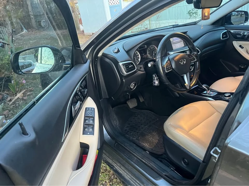2017 Infiniti QX30 - Image 2 of 9