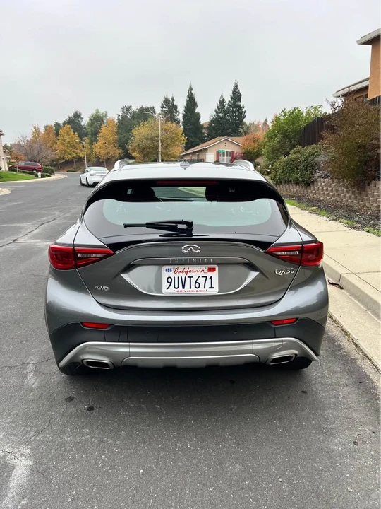 2017 Infiniti QX30 - Image 2 of 11
