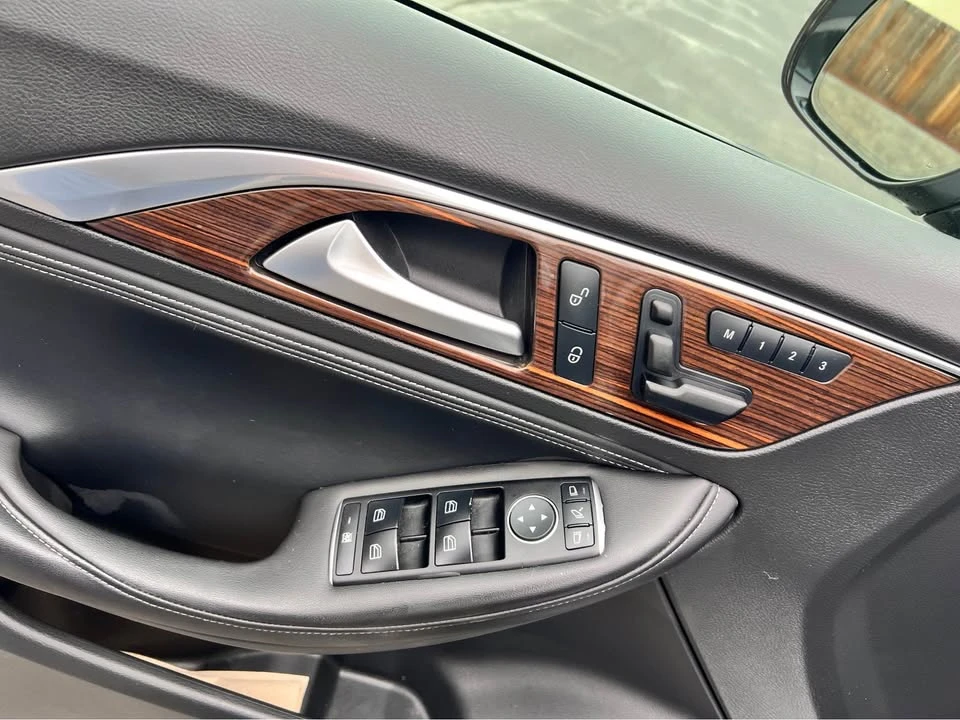 2017 Infiniti QX30 - Image 10 of 11