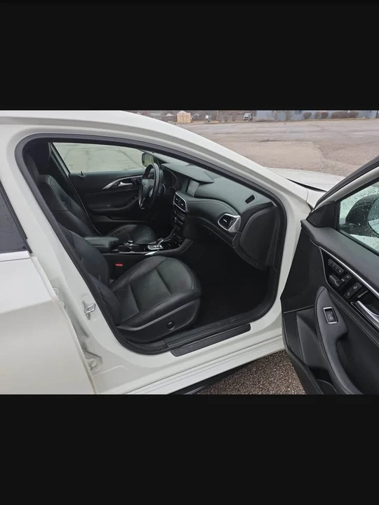 2017 Infiniti QX30 - Image 10 of 19