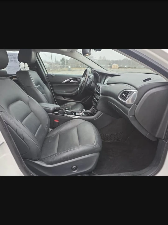 2017 Infiniti QX30 - Image 12 of 19