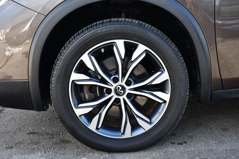 2017 Infiniti QX30 - Image 10 of 20