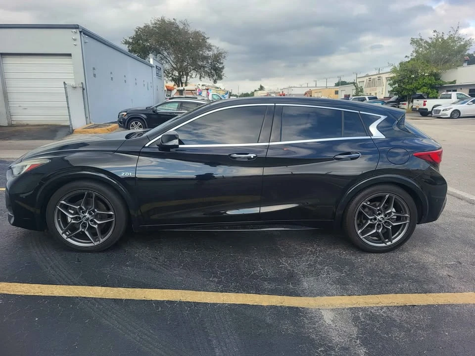 2017 Infiniti QX30 - Image 2 of 13