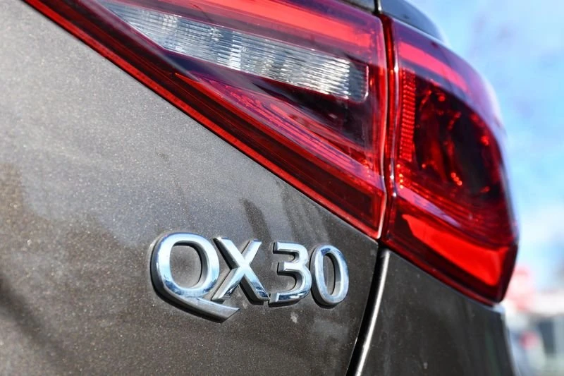 2017 Infiniti QX30 - Image 8 of 20