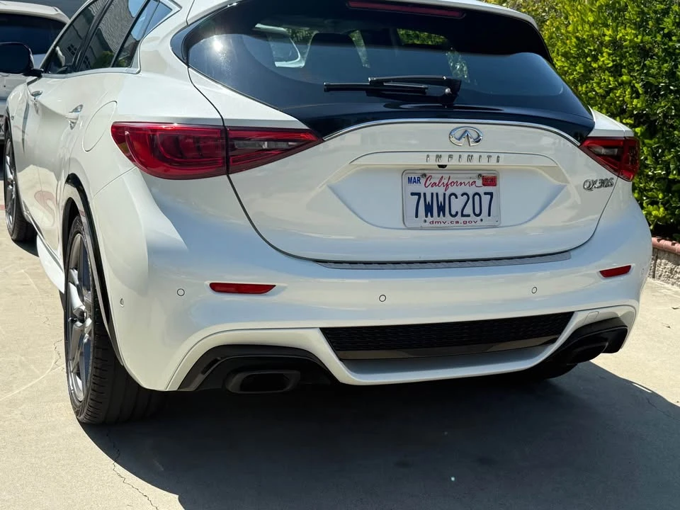 2017 Infiniti QX30 - Image 2 of 8