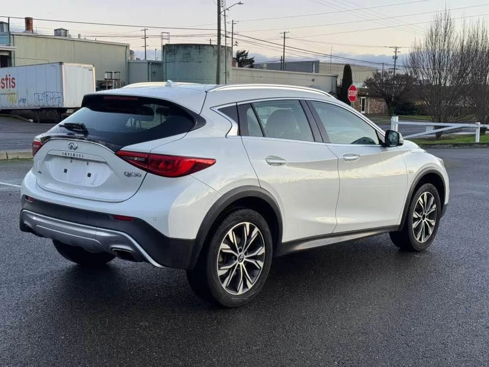 2017 Infiniti QX30 - Image 5 of 13