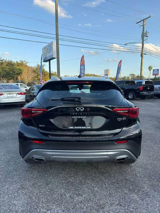 2017 Infiniti QX30 - Image 4 of 12