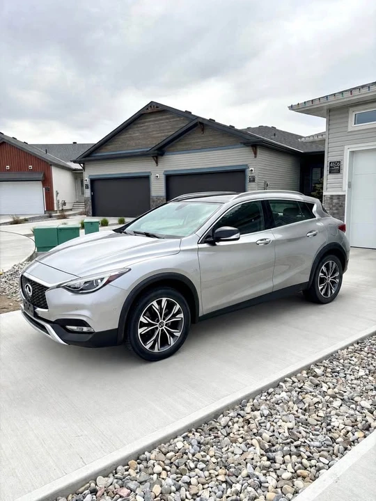 2017 Infiniti QX30 - Image 2 of 10