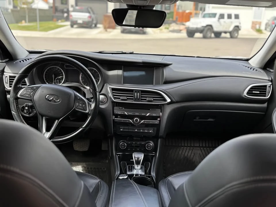 2017 Infiniti QX30 - Image 8 of 10