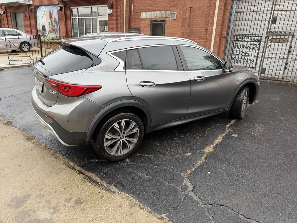 2017 Infiniti QX30 - Image 3 of 5