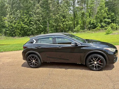 2017 Infiniti QX30