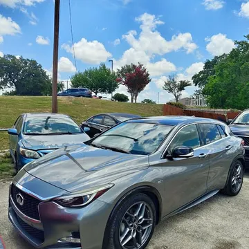 2017 Infiniti QX30 Sport