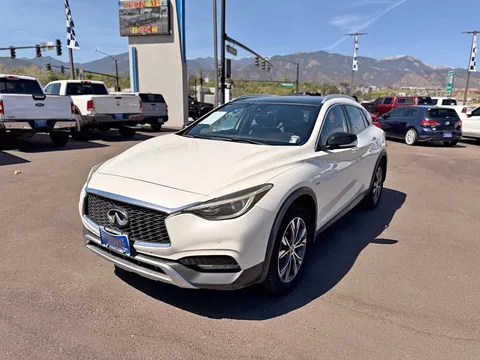 2017 Infiniti QX30 Premium