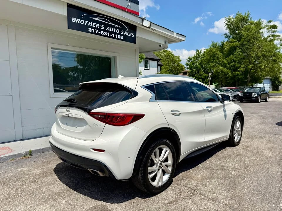 2017 Infiniti QX30 - Image 4 of 21