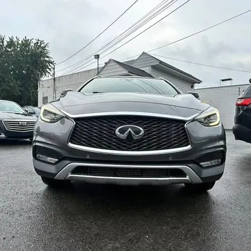 2017 Infiniti QX30 Premium Sport Utility 4D