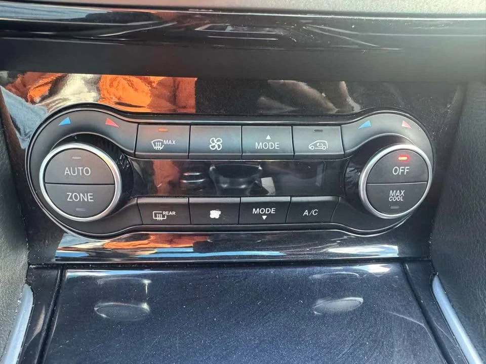 2017 Infiniti QX30 - Image 17 of 20